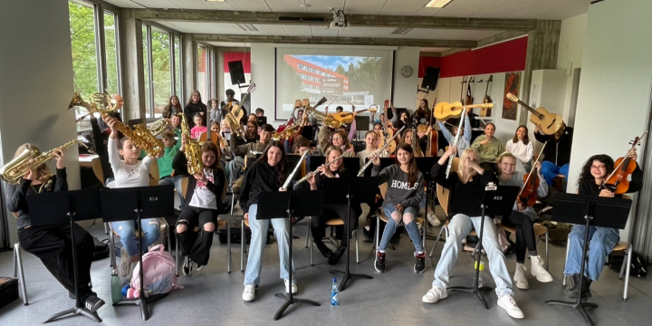 Musikmentoren-Ausbildung an der ASR:  Gemeinsames Musizieren und Mentoring