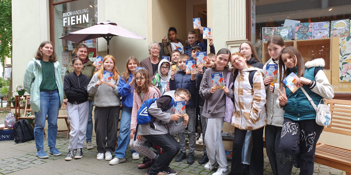 Welttag des Buches- Besuch der Klasse 5b in der Buchhandlung Fiehn